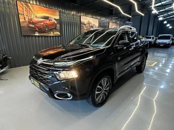 FIAT TORO 2.0 16V TURBO DIESEL VOLCANO 4WD AT9